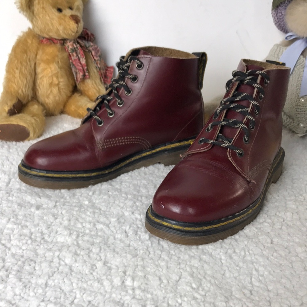 Dr. Marten Made In England Women’Burgundy Leather Lace-Up Boots